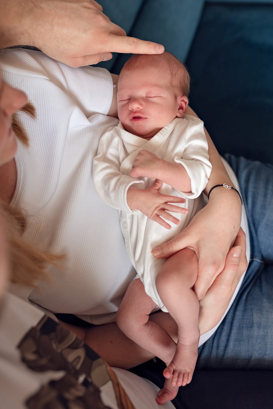 Noworodek portret sesja noworodkowa w domu Sopot