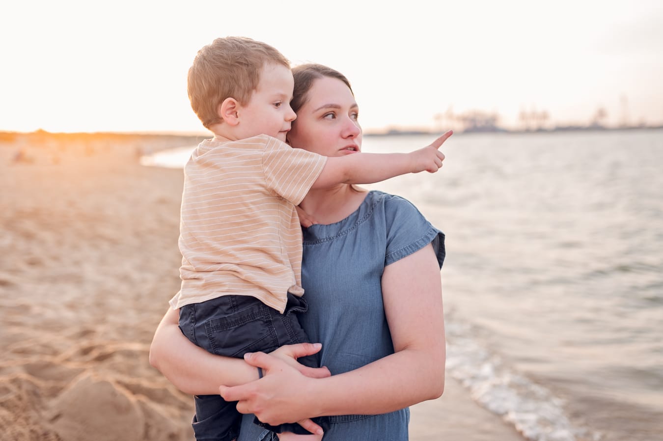 Mama z synem zachód słońca portret sesja Gdańsk