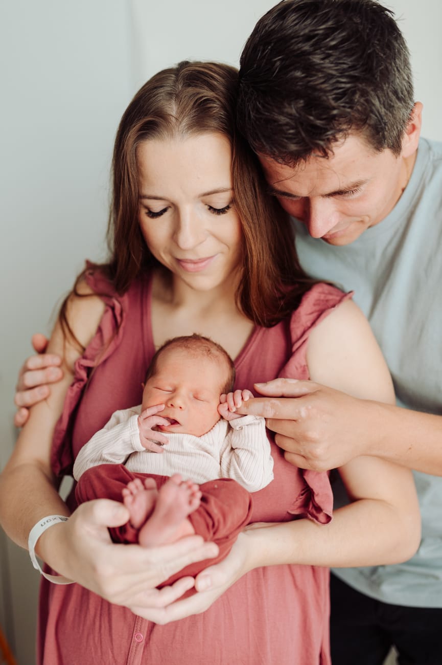 Pierwsze rodzinne zdjęcie w szpitalu sesja fresh48 Gdańsk