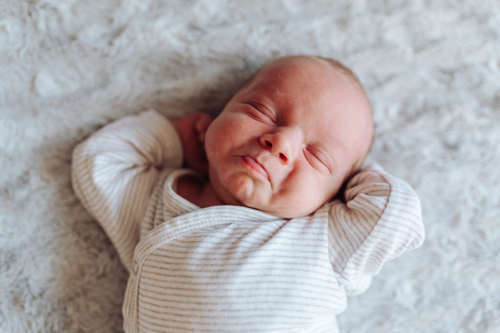 Naturalna sesja noworodkowa w domu