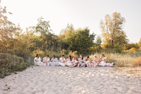 Grupowa sesja karmienia piersią