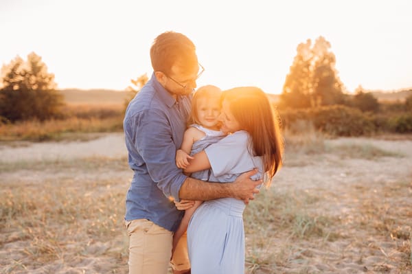 Sesja rodzinna nad morzem Trójmiasto rodzina o zachodzie słońca