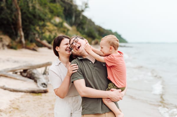 Sesja rodzinna z dwulatkiem nad morzem Gdynia